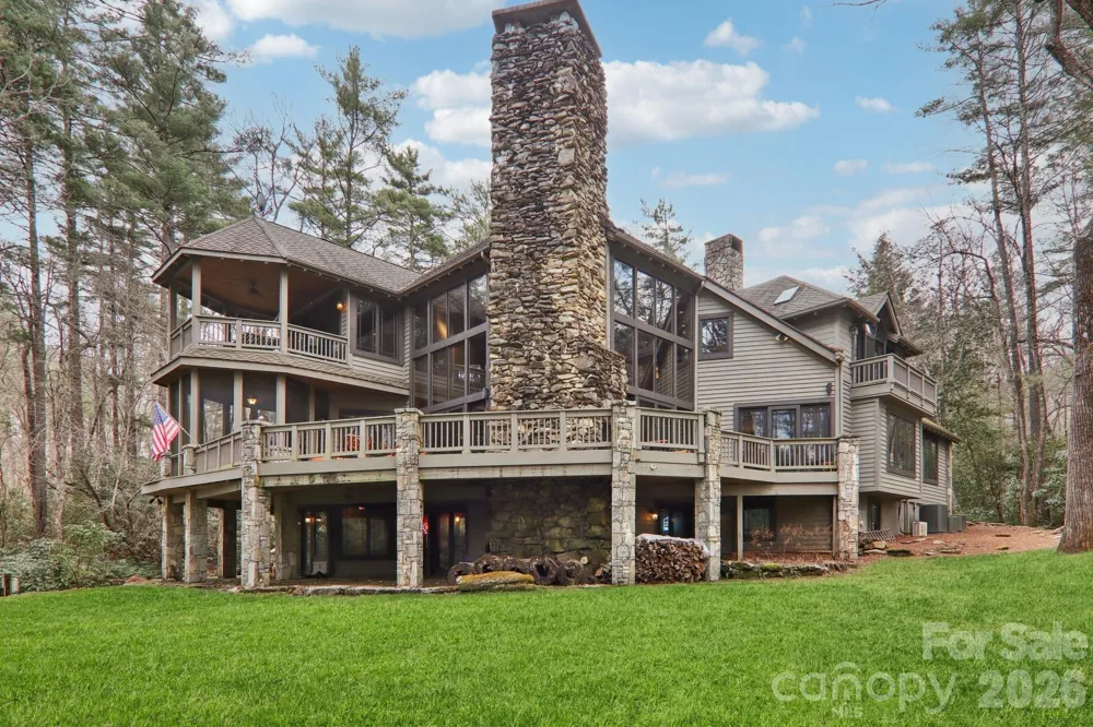 46 Mills Creek Drive Lake Toxaway, NC 28747