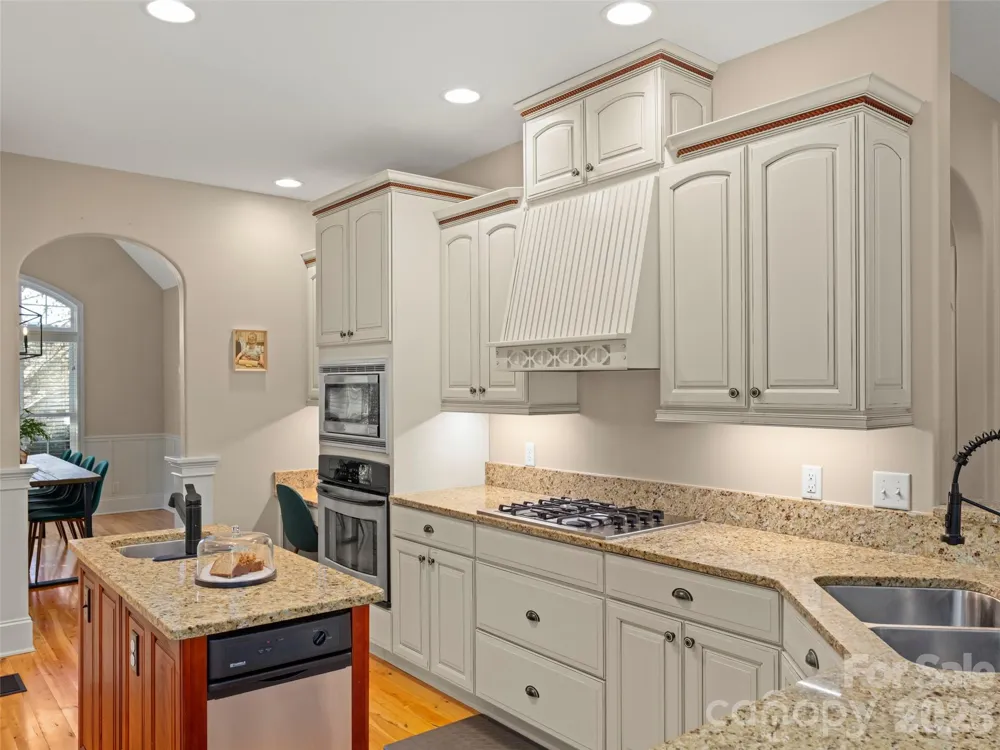 47 Ledgestone Drive Fairview, NC 28730