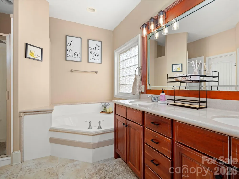47 Ledgestone Drive Fairview, NC 28730