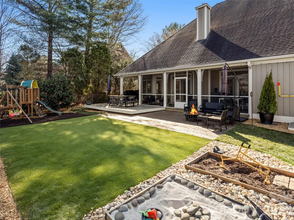 47 Ledgestone Drive Fairview, NC 28730