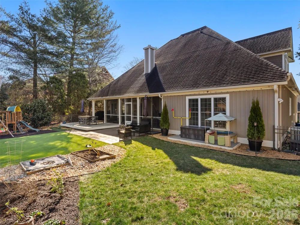 47 Ledgestone Drive Fairview, NC 28730
