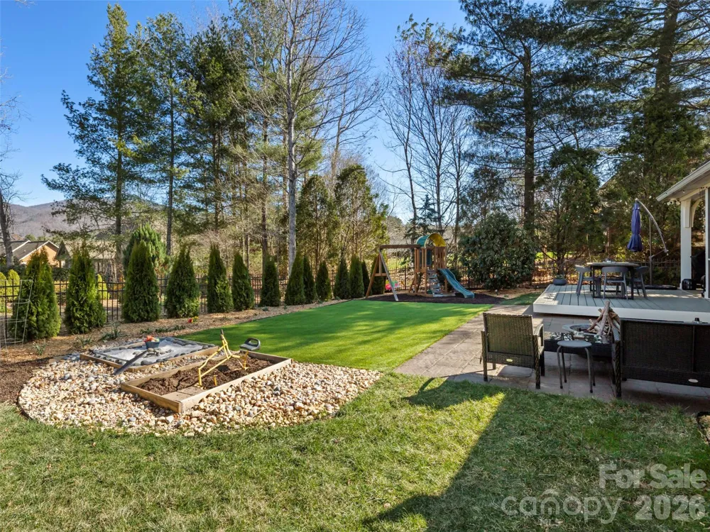 47 Ledgestone Drive Fairview, NC 28730