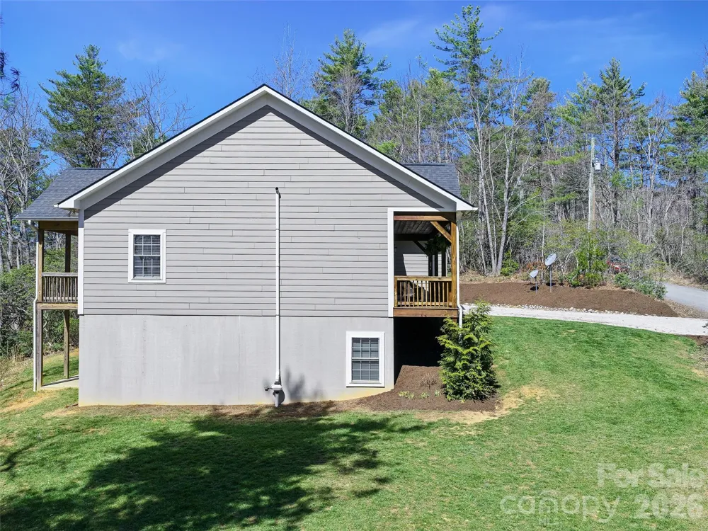 111 Wipprecht Drive Spruce Pine, NC 28777
