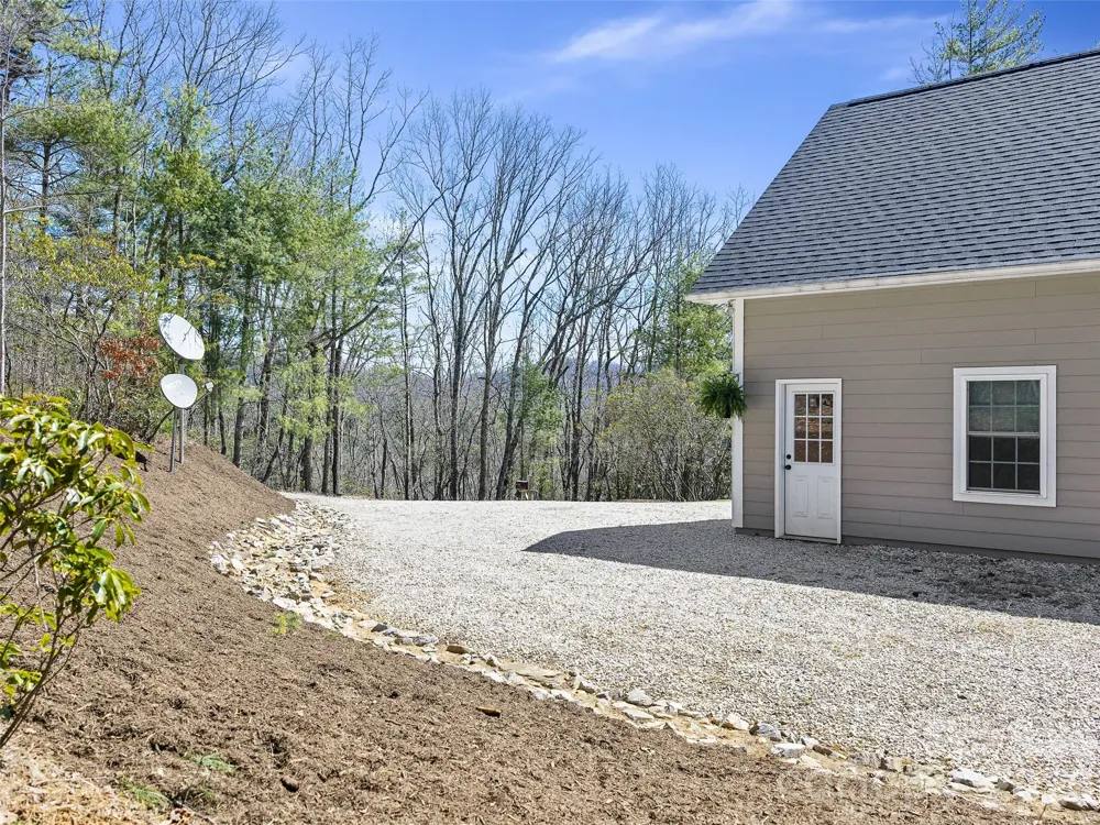 111 Wipprecht Drive Spruce Pine, NC 28777