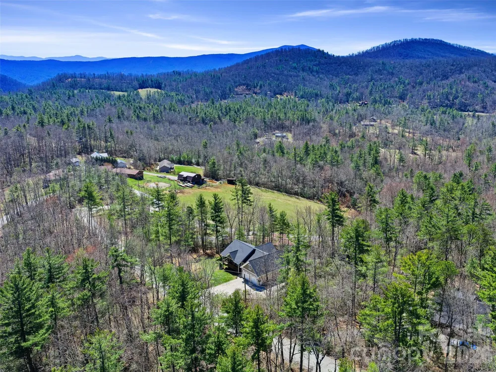 111 Wipprecht Drive Spruce Pine, NC 28777
