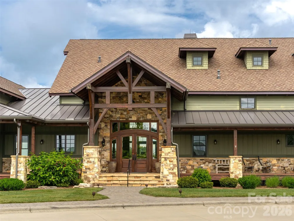 189 Dancing Bear Drive Hendersonville, NC 28792