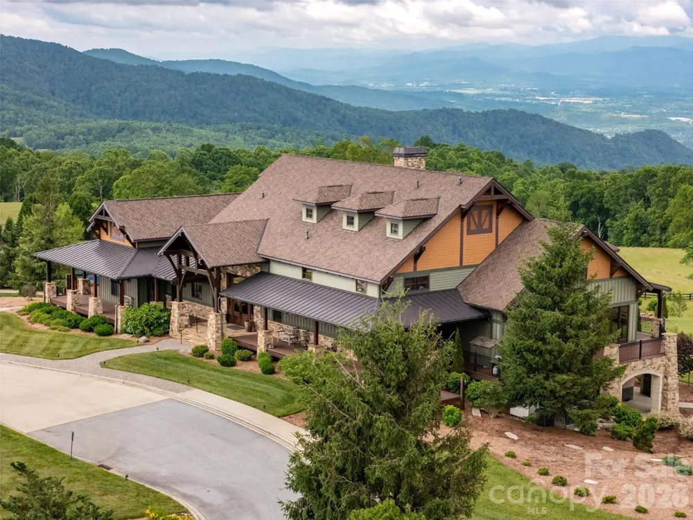 189 Dancing Bear Drive Hendersonville, NC 28792