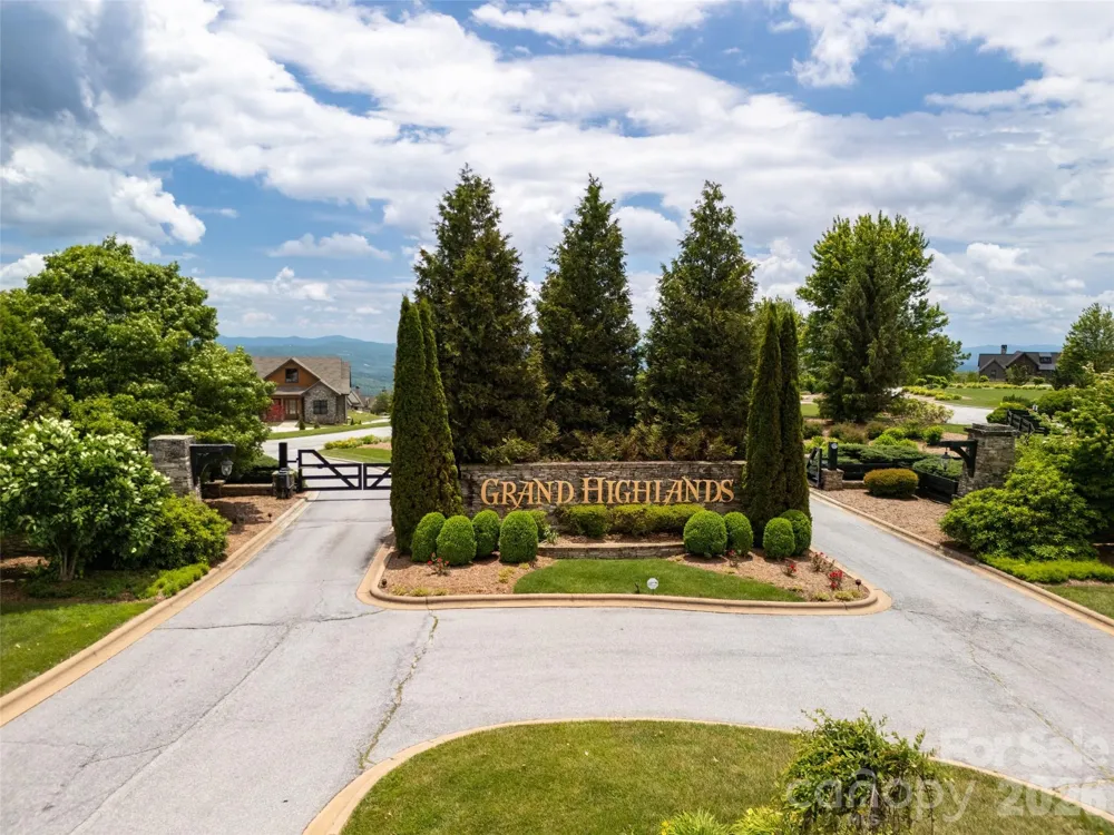 189 Dancing Bear Drive Hendersonville, NC 28792
