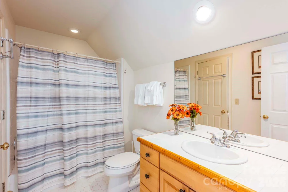 1580 Fairway Drive Lake Toxaway, NC 28747