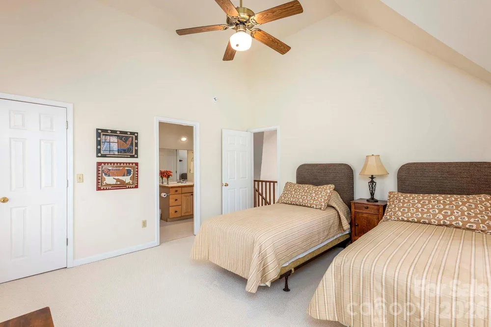 1580 Fairway Drive Lake Toxaway, NC 28747