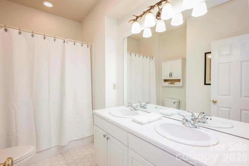 1580 Fairway Drive Lake Toxaway, NC 28747