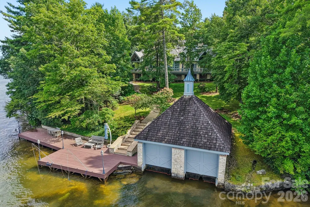 138 Indian Trace Lake Toxaway, NC 28747