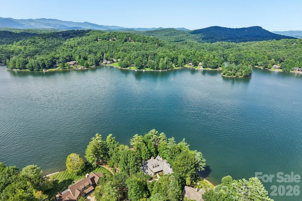 138 Indian Trace Lake Toxaway, NC 28747