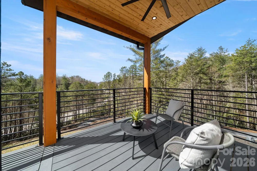 74 Jeranna Road Mills River, NC 28759