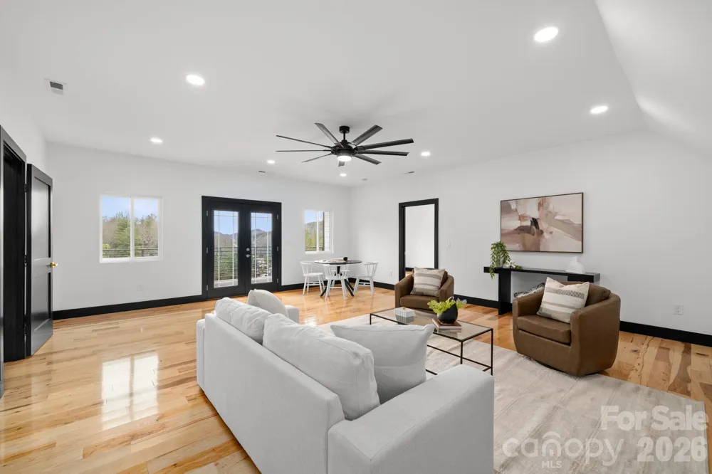 74 Jeranna Road Mills River, NC 28759