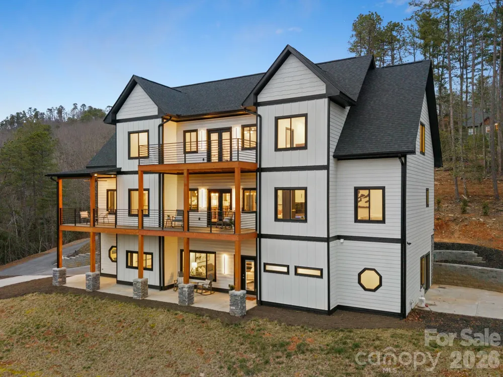 74 Jeranna Road Mills River, NC 28759