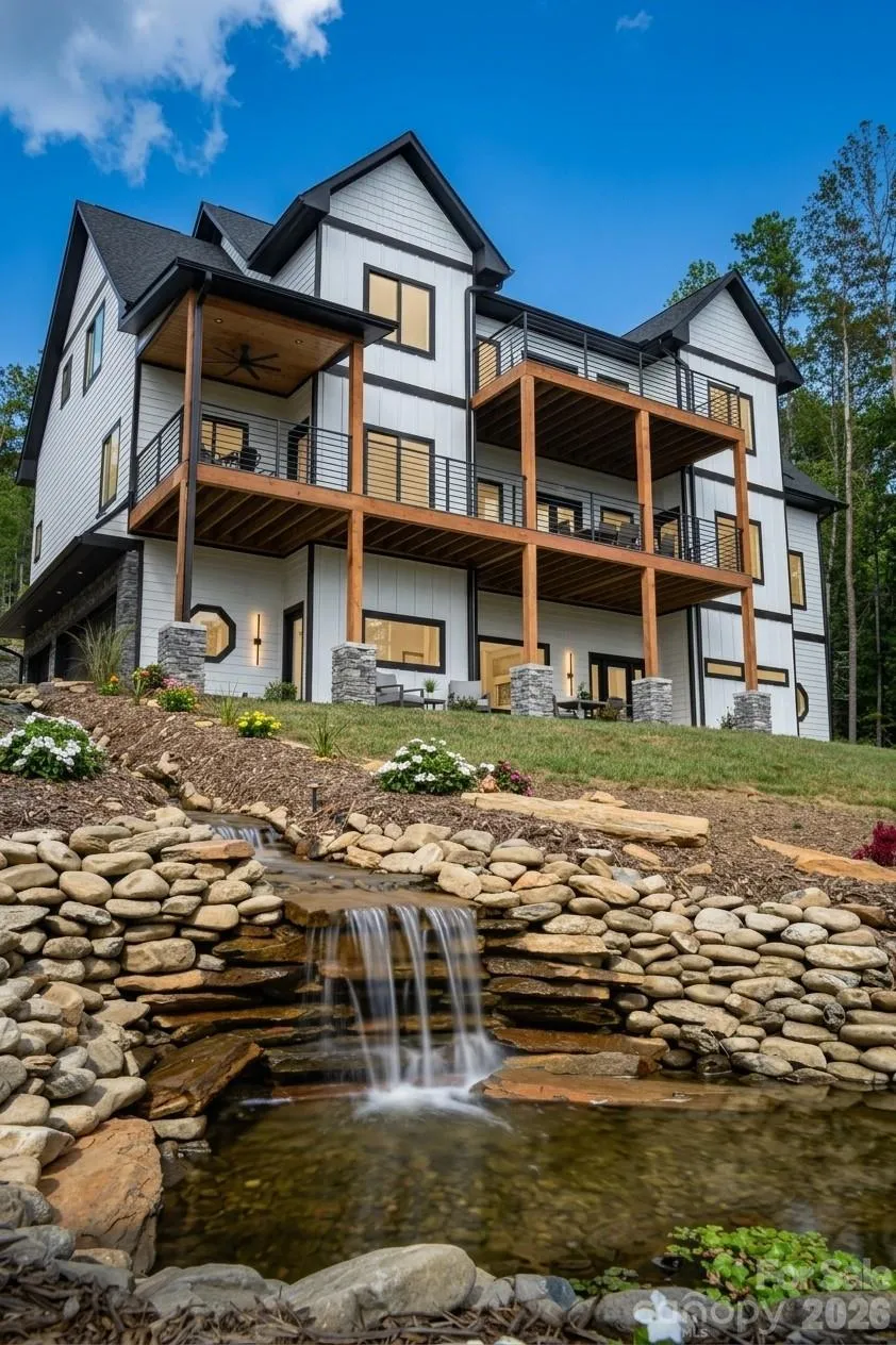 74 Jeranna Road Mills River, NC 28759