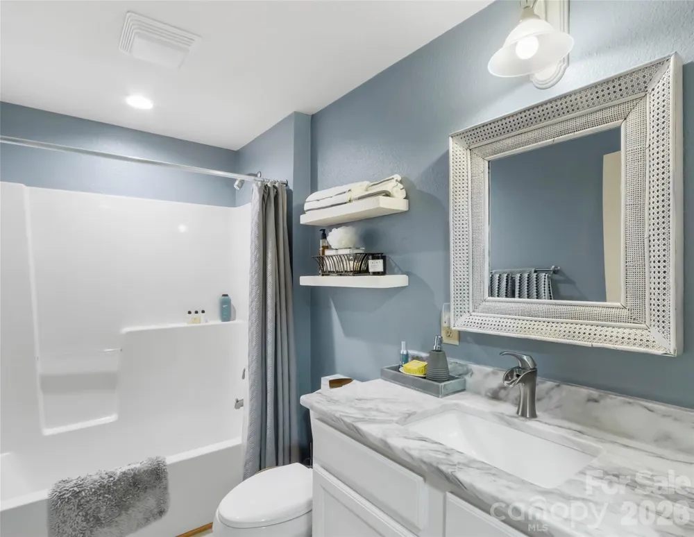 61 Creekside Way #G-101 Burnsville, NC 28714