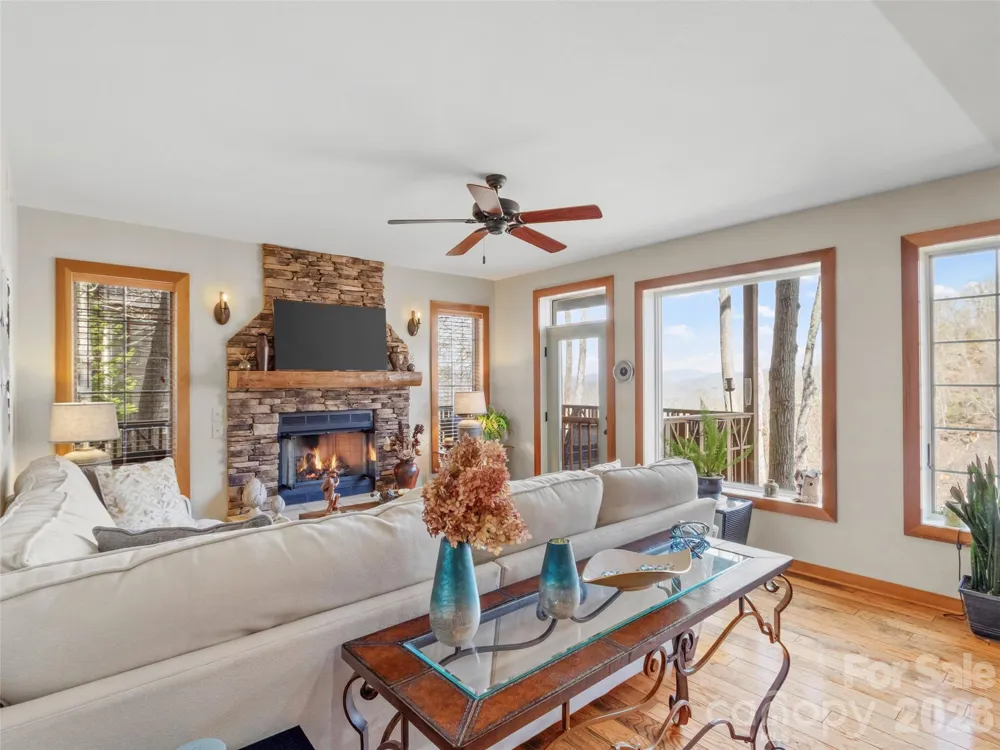 61 Creekside Way #G-101 Burnsville, NC 28714