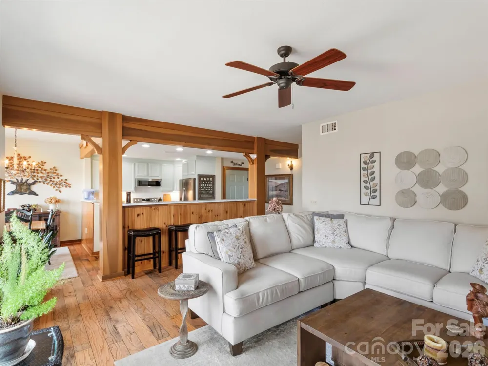 61 Creekside Way #G-101 Burnsville, NC 28714