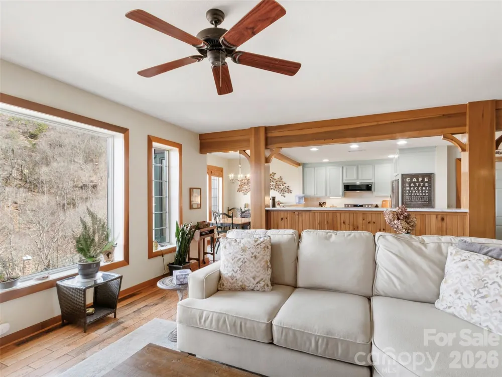 61 Creekside Way #G-101 Burnsville, NC 28714