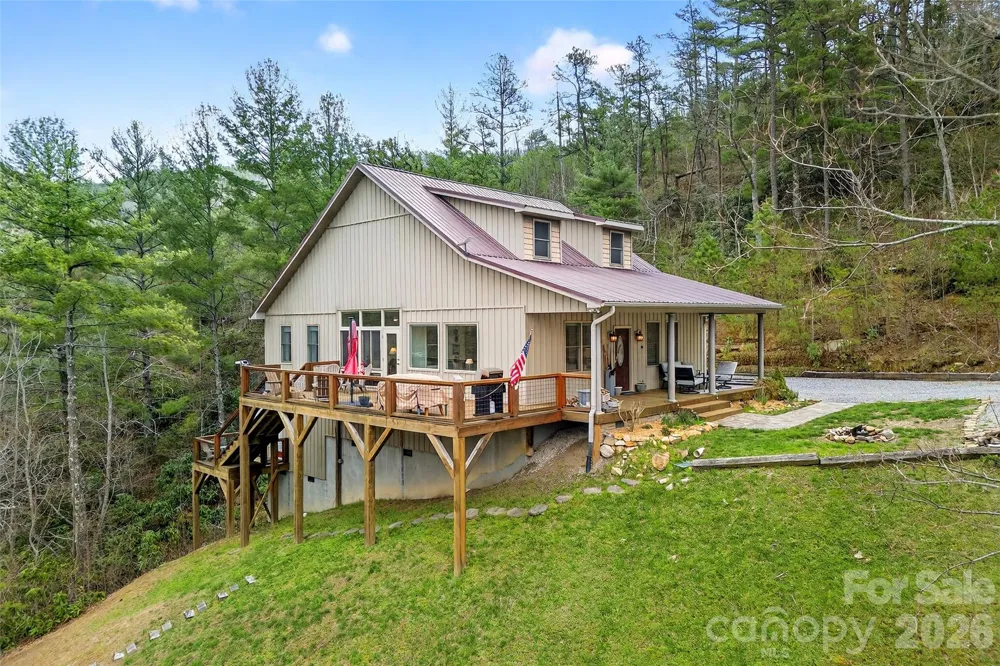 182 Baby Fox Drive Marion, NC 28752