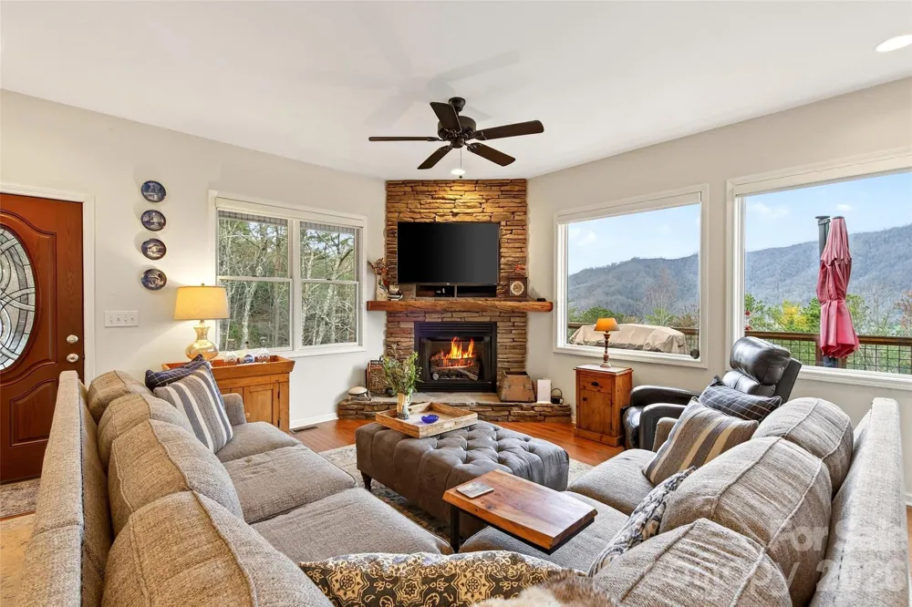 182 Baby Fox Drive Marion, NC 28752