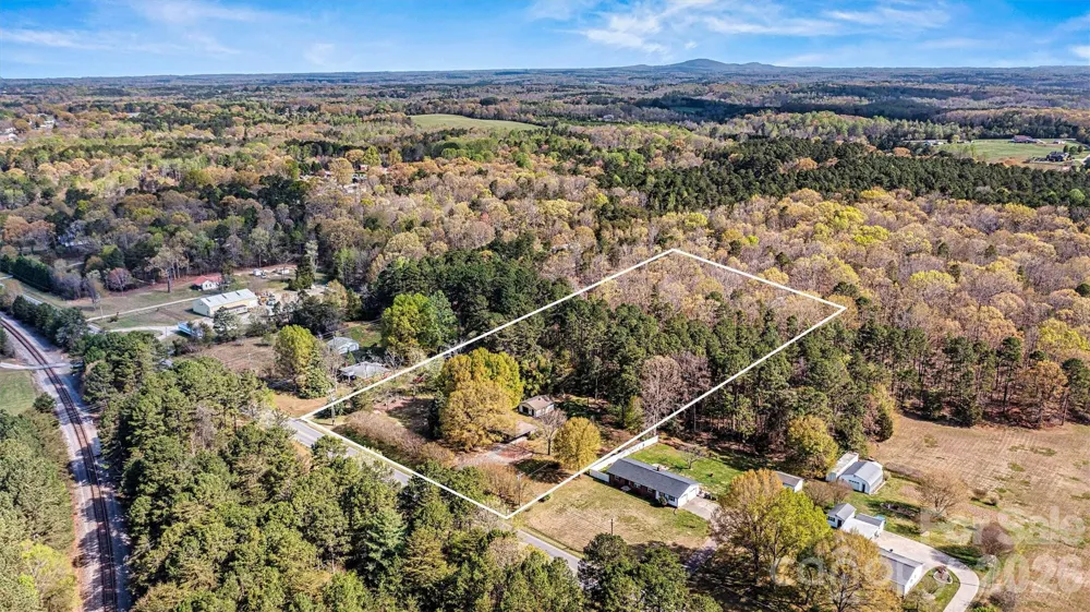 5329 E Highway 27 Highway Iron Station, NC 28080
