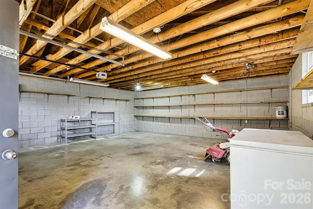 5329 E Highway 27 Highway Iron Station, NC 28080