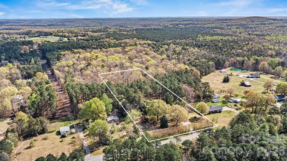 5329 E Highway 27 Highway Iron Station, NC 28080
