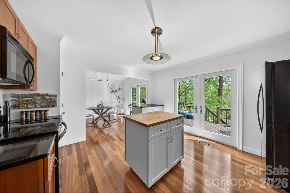 16118 Tana Tea Circle Tega Cay, SC 29708