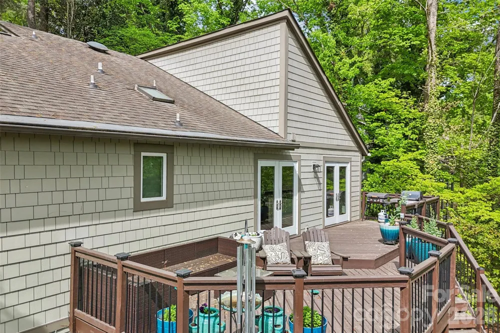 16118 Tana Tea Circle Tega Cay, SC 29708