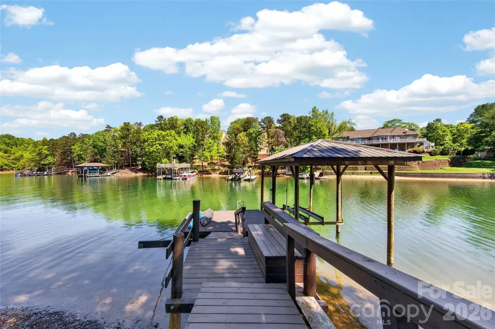 16118 Tana Tea Circle Tega Cay, SC 29708