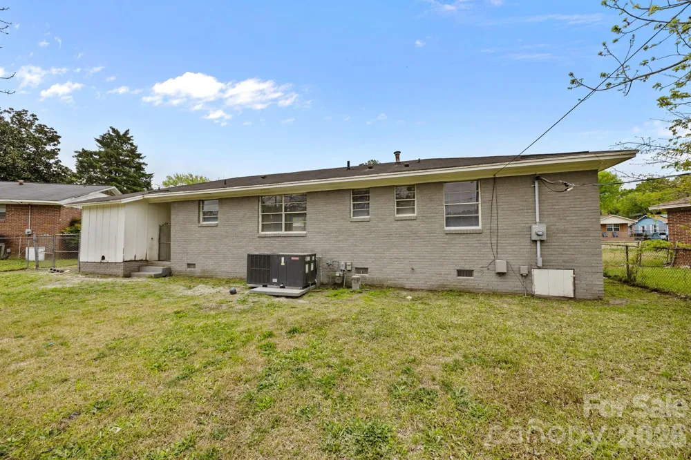 219 Dixon Drive Columbia, SC 29203