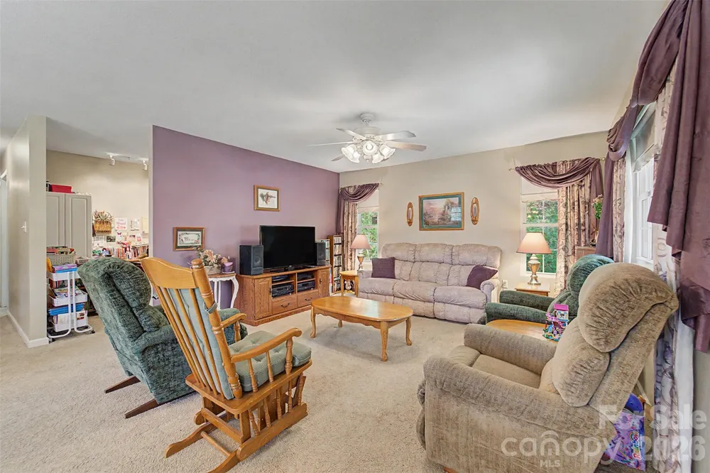201 Windcrest Ridge Sylva, NC 28779