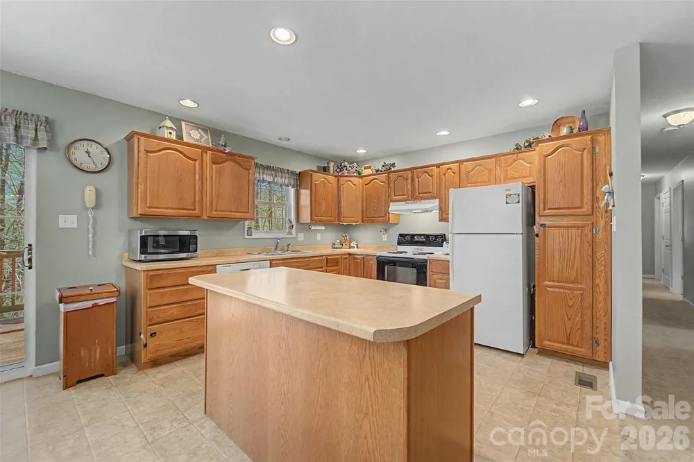 201 Windcrest Ridge Sylva, NC 28779