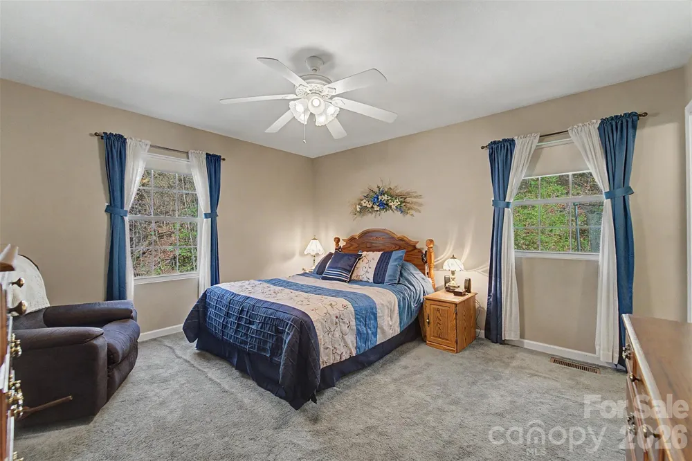 201 Windcrest Ridge Sylva, NC 28779