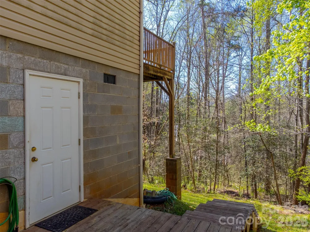 201 Windcrest Ridge Sylva, NC 28779