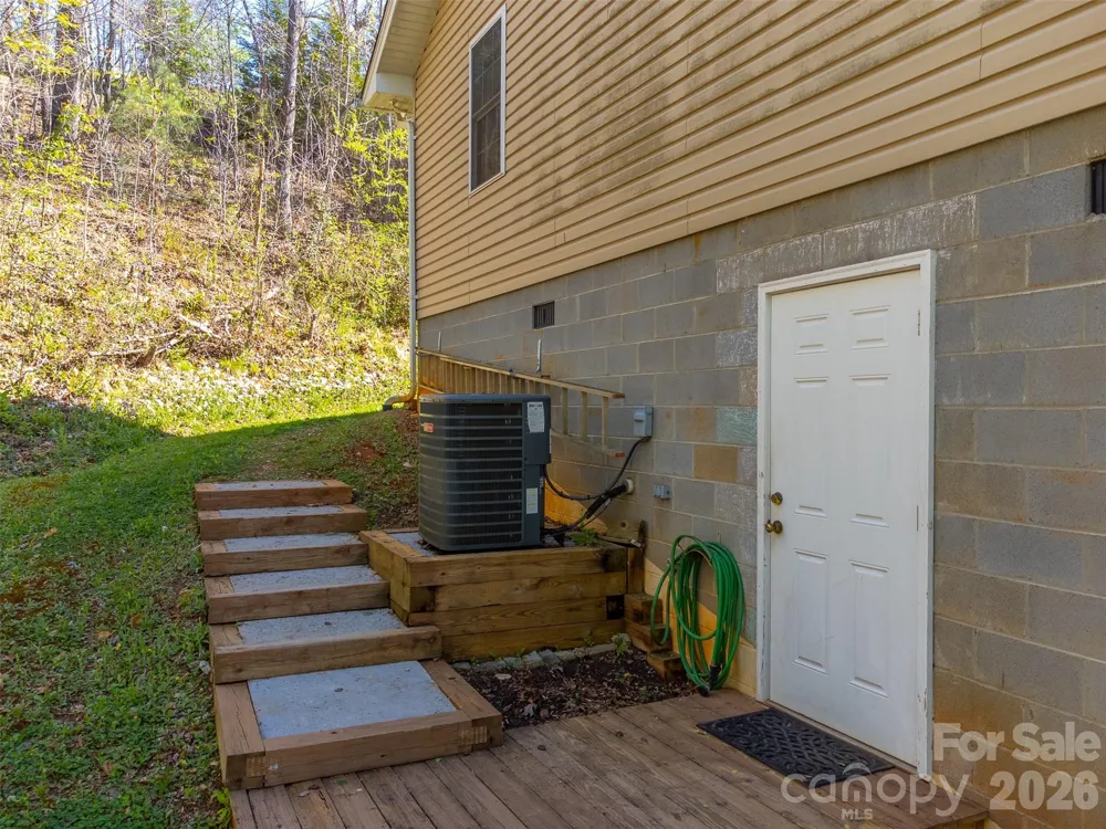 201 Windcrest Ridge Sylva, NC 28779