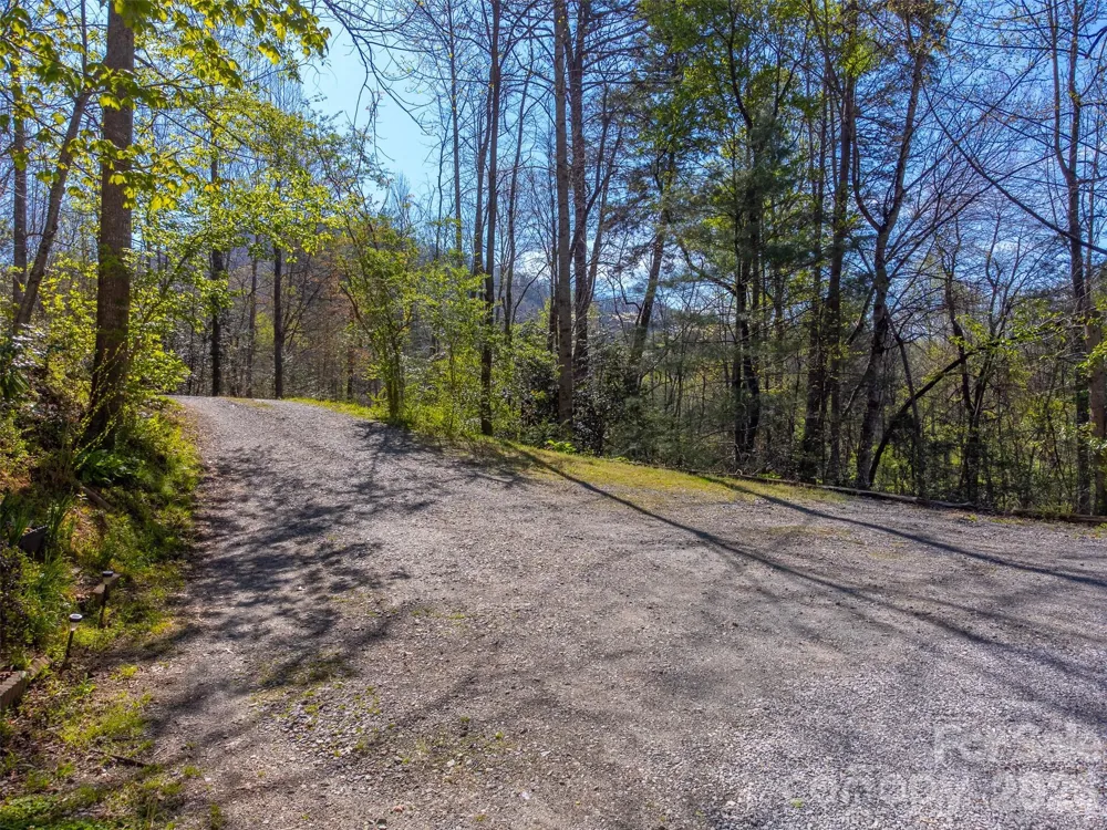 201 Windcrest Ridge Sylva, NC 28779