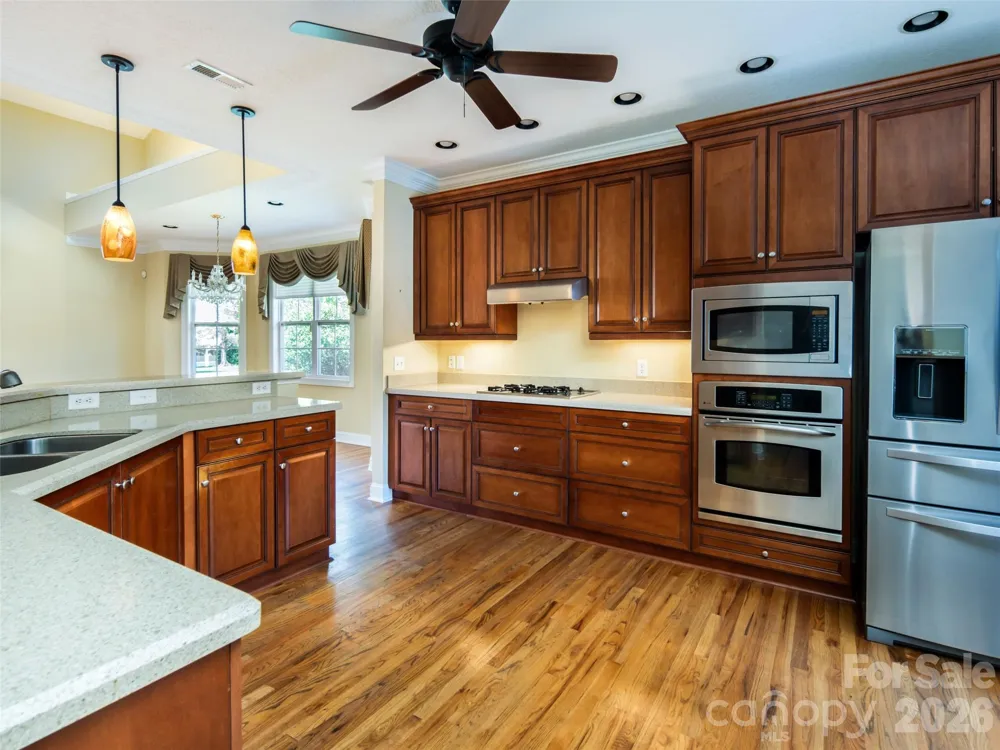 124 Towne Place Drive Hendersonville, NC 28792