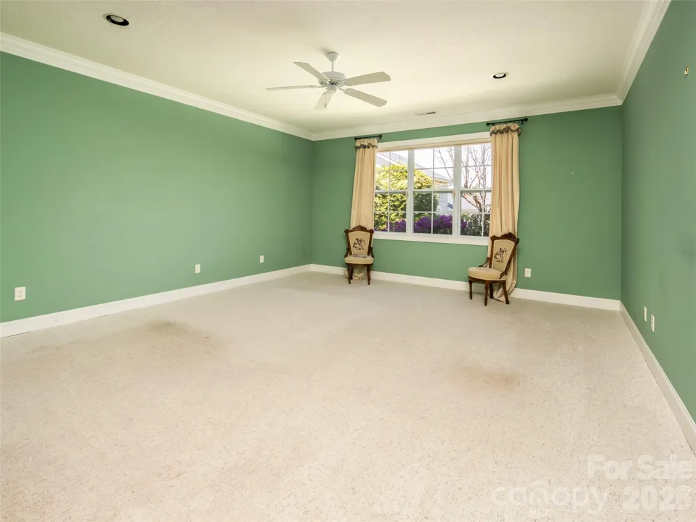 124 Towne Place Drive Hendersonville, NC 28792