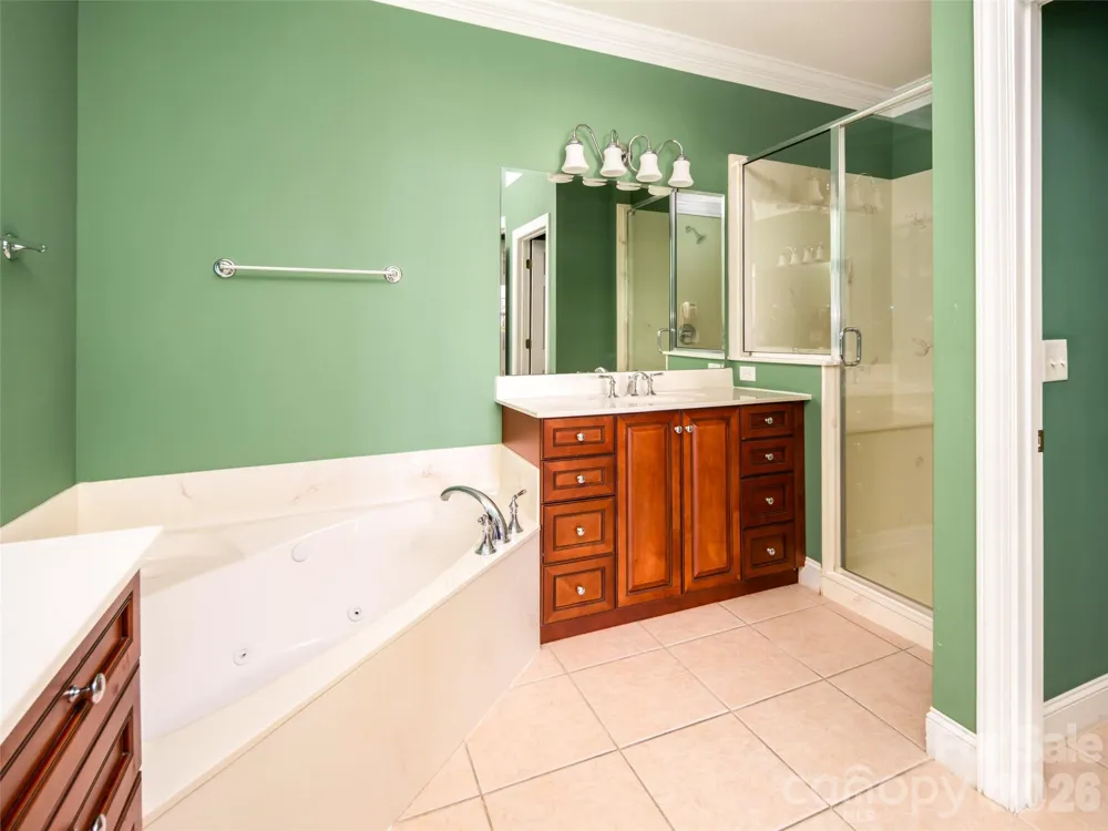 124 Towne Place Drive Hendersonville, NC 28792