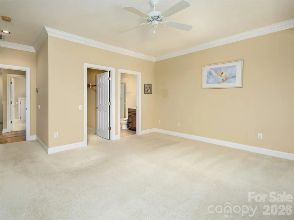 124 Towne Place Drive Hendersonville, NC 28792