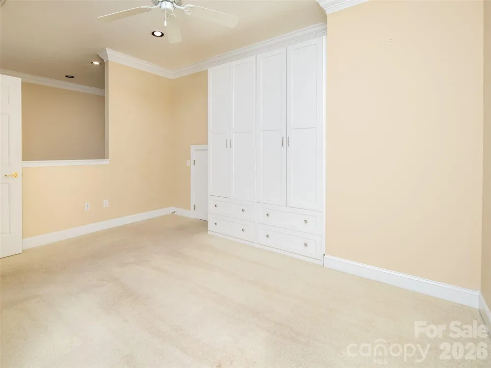 124 Towne Place Drive Hendersonville, NC 28792