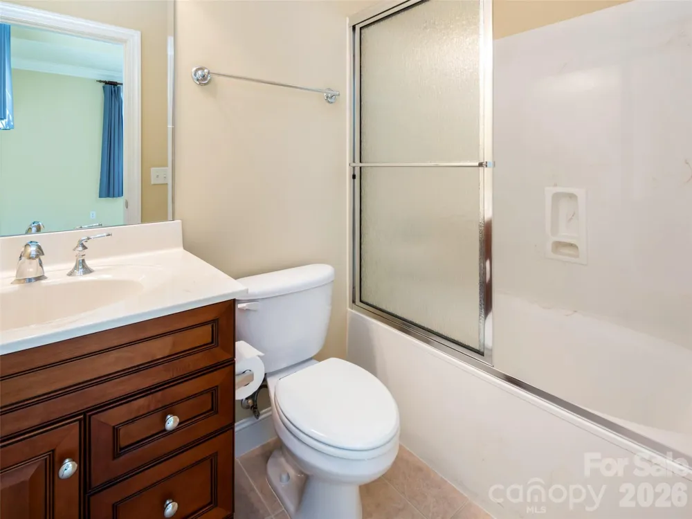 124 Towne Place Drive Hendersonville, NC 28792