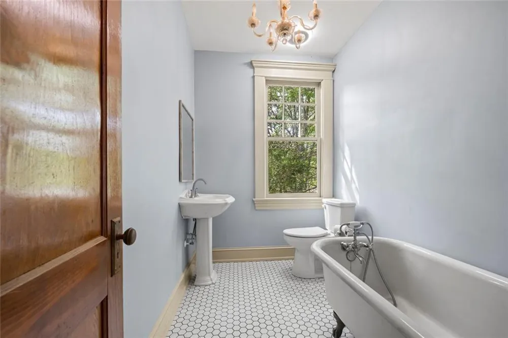 344 Hartwell Road Lavonia, GA 30553