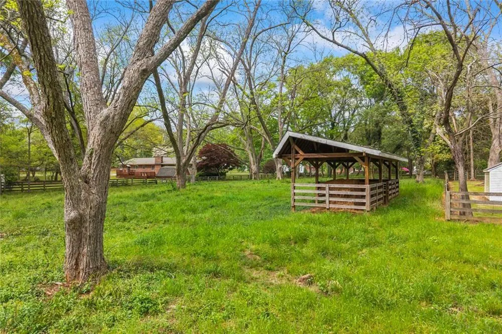 344 Hartwell Road Lavonia, GA 30553