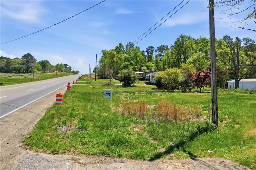 10388 Cumming Highway Canton, GA 30115