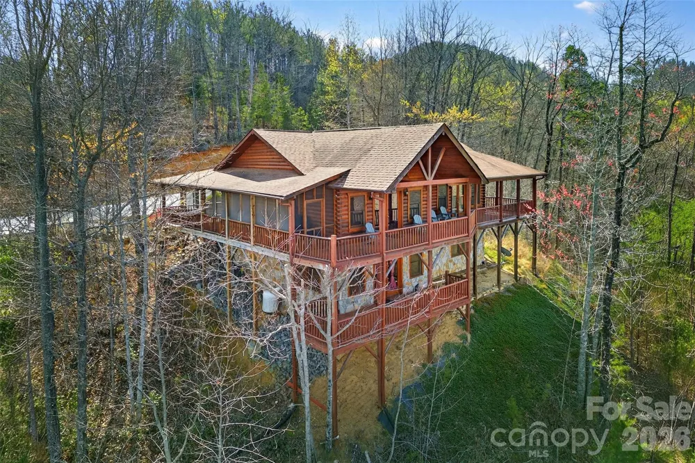 398 Waterfall Drive Marion, NC 28752
